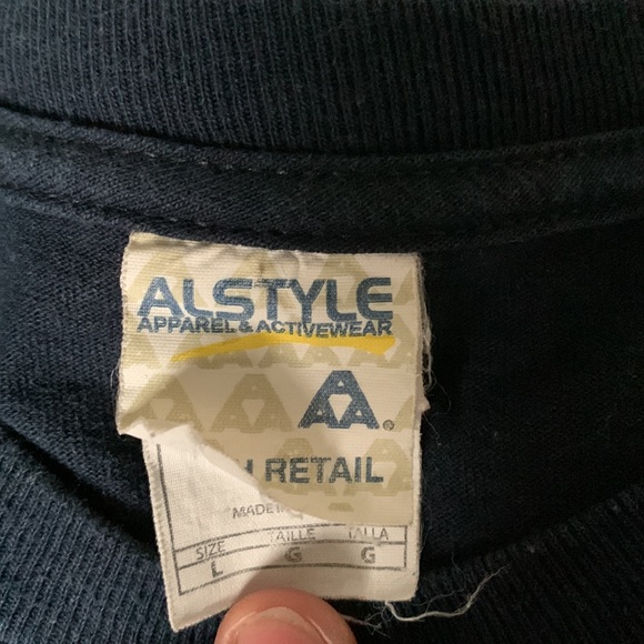 Pugs Not Drugs Tee - Picture 2 of 3